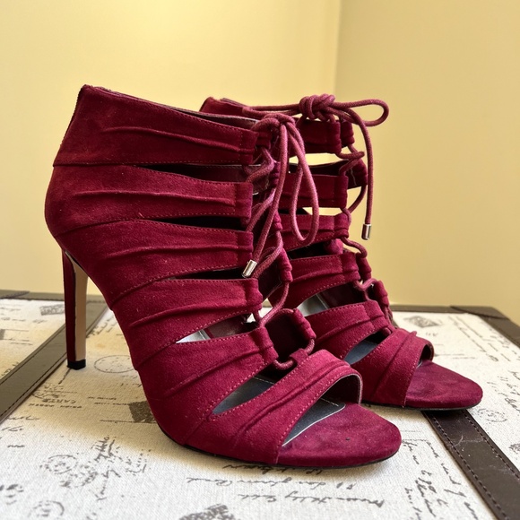 BCBGeneration Lace front peep toe Booties - Picture 5 of 6